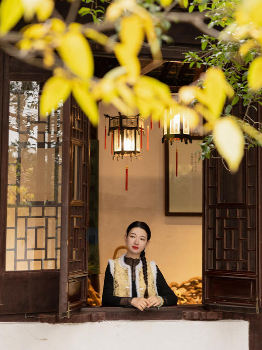 荷言HEYEN 柿蒂玉兔 玉兔纹非遗宋锦马甲拼接水貂毛高定系列 商品图0