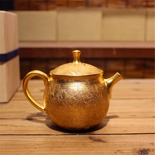 常滑烧黄金龙鳞纹后手茶壶250ml（昭龙作） 商品图3