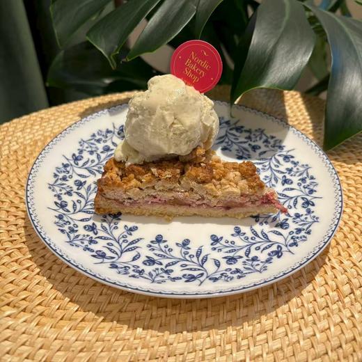 冰激凌山楂草莓派切角 商品图0