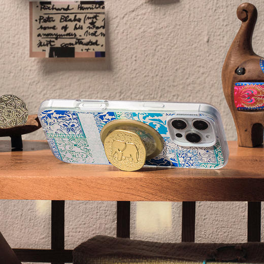 【旅行的回响】蓝白织锦 POPCASE手机壳 MagSafe Popcase磁吸款 蓝色 拼贴 iPhone16/15/14 商品图1