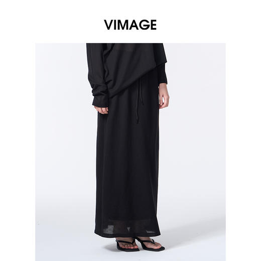 VIMAGE纬漫纪通勤百搭休闲高腰莱赛尔黑色直筒秋季新款半身裙V2406101 商品图2