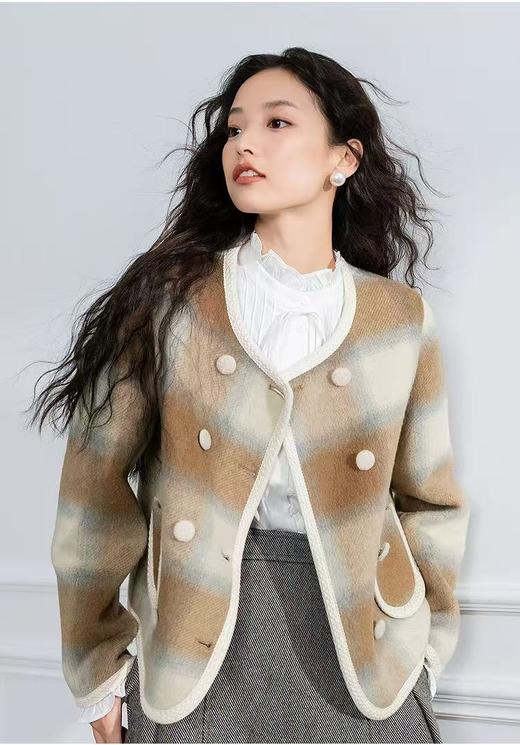 【高端系列】手工定制8292款羊毛➕桑蚕丝➕羊驼渐变叠影格纹短款双面尼大衣-喜出 商品图0