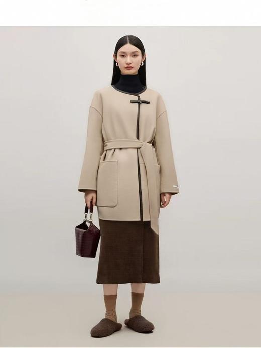 【高端系列】手工定制8503款5%山羊绒➕95%澳洲羊毛优雅皮扣包边双面尼中款大衣-喜出 商品图3