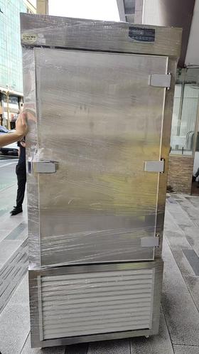 金城速冻冰箱1*1台