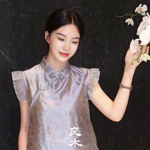 【预售7天】良木礼浮光锦真丝上衣（X7430） 商品图2