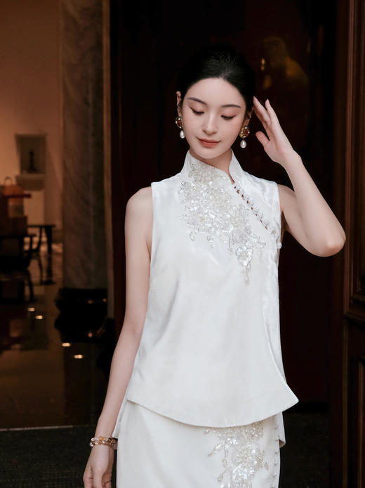 盛唐牡丹| 法式串珠丝绒设计上衣 商品图1