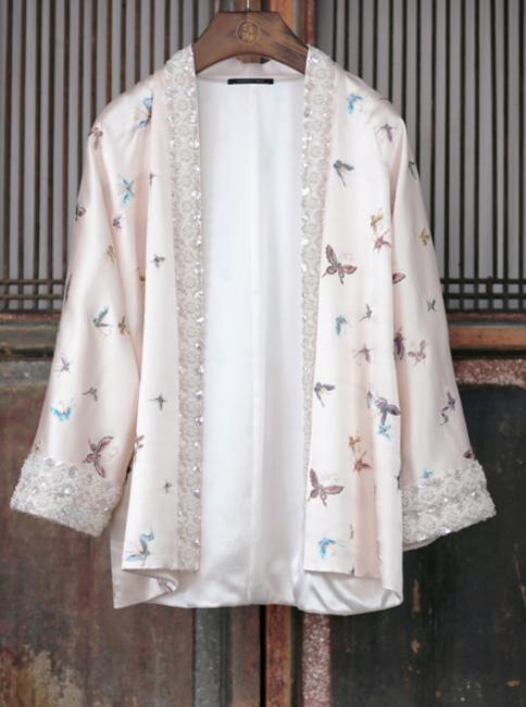 瑕疵| 盛唐牡丹| 百蝶纹手推绣真丝重缎外套 商品图0