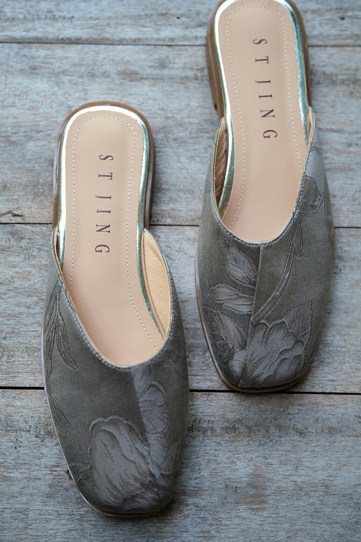 盛唐婧| 纯手工全皮真丝提花半拖鞋 商品图1