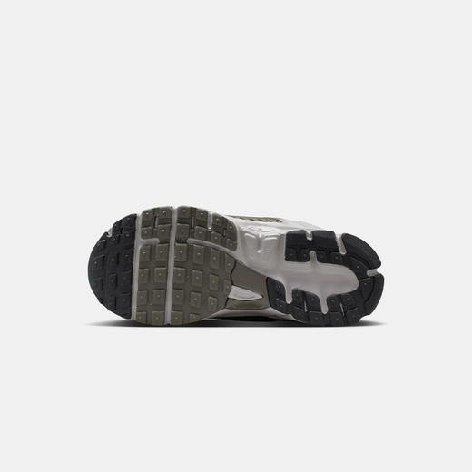 Nike Vomero 5 幼童运动鞋 HF6999 商品图1