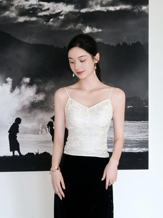 盛唐婧| 时尚细肩带修身美背 商品图0