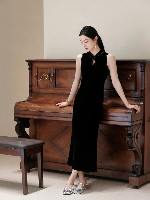 下架|盛唐婧| 重磅真丝绒水滴领旗袍连衣裙 商品图10