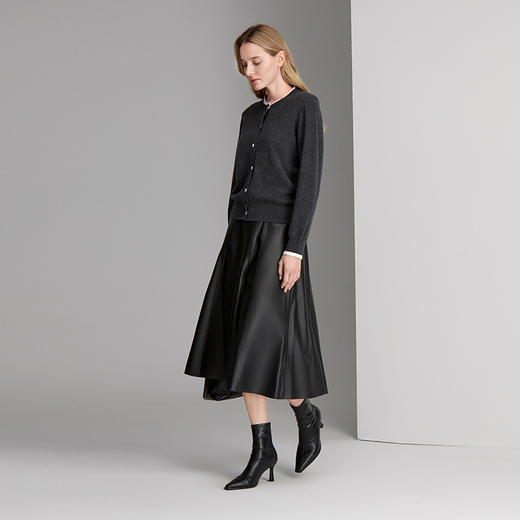 EITIE爱特爱领口白色撞色边设计含羊绒针织衫8301008 商品图2