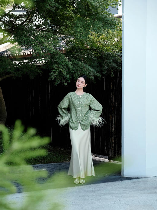 盛唐牡丹| 宝相花纹重缎宋锦外套(鸵鸟毛可拆卸) 商品图1