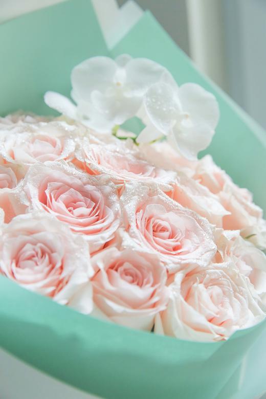 法式花束粉薄荷双鱼座玫瑰花束 商品图5