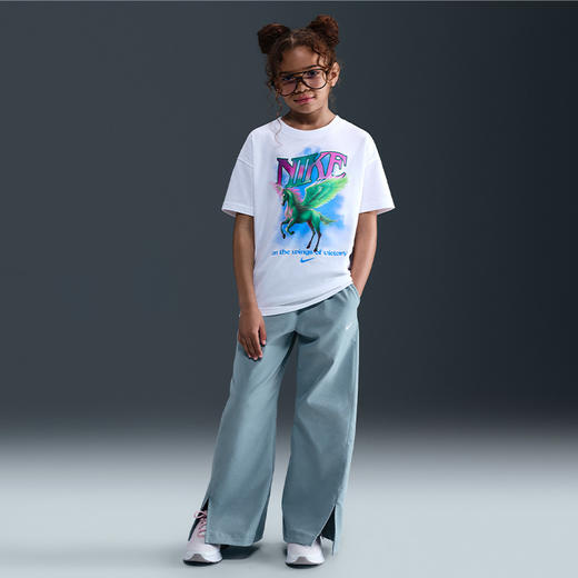 Nike Sportswear 大童（女孩）T恤 HV5725 商品图3