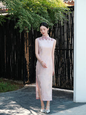 盛唐牡丹| 松鼠葡萄纹冠乐绉旗袍裙