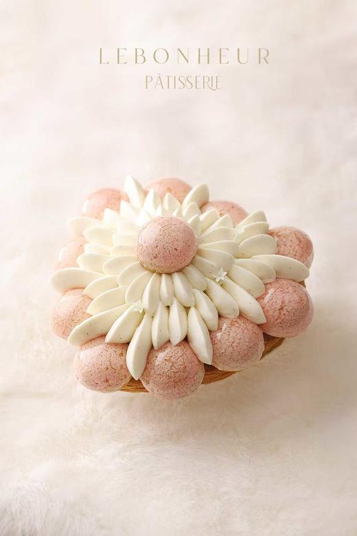 香草白桃圣多诺黑·西点 商品图0