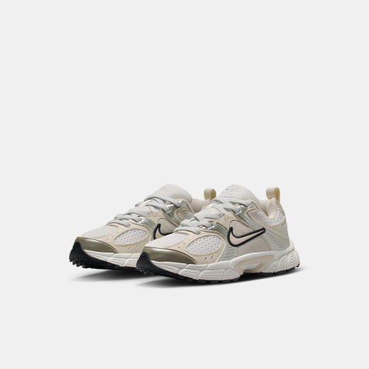 Nike V5 RNR 幼童运动鞋 HQ6412 商品图9