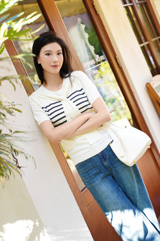 现货  臣禾	【披肩条纹T】圆领短袖针织上衣（披肩不可拆卸）	JZ253090275 商品图1