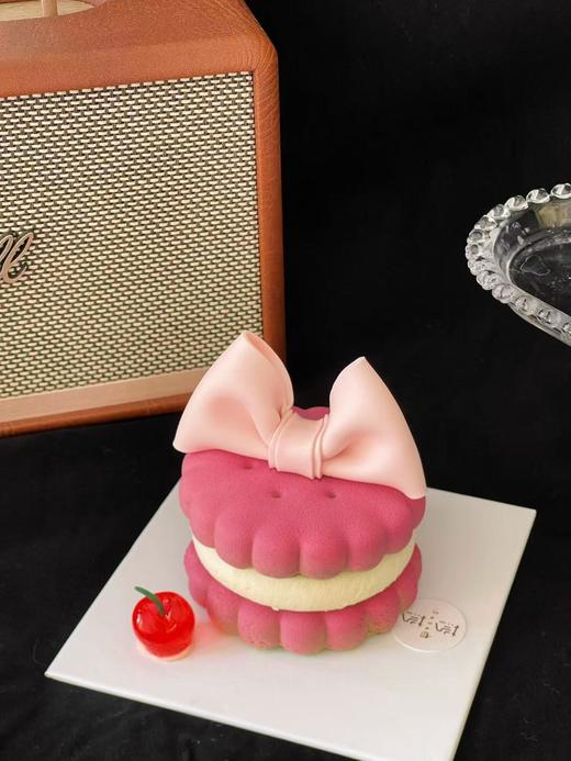 emoji慕斯蝴蝶结蛋糕（提前24小时预订） 商品图0