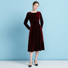 EITIE爱特爱气质圆领收腰显瘦酒红色丝绒长袖连衣裙秋季新款C2507802 商品缩略图3