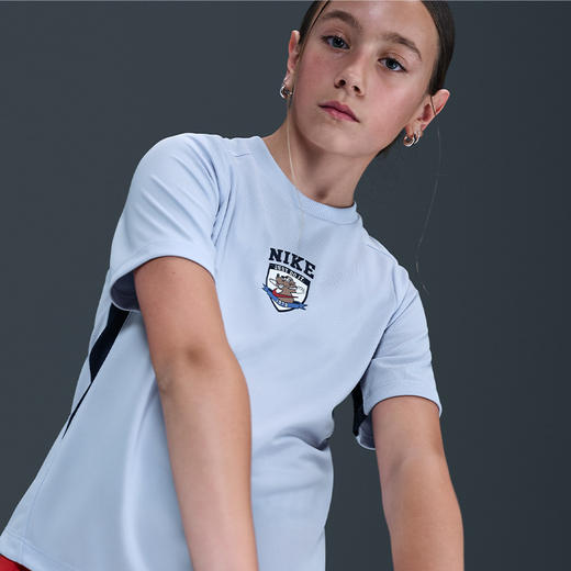 Nike Multi Dri-FIT 大童速干短袖训练上衣 II0477 商品图1