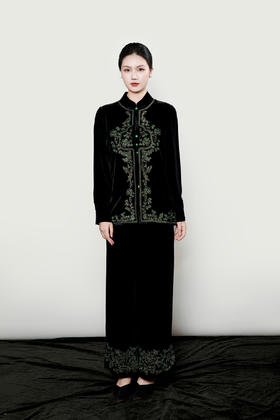 盛唐婧| 新中式真丝绒重工钉珠外套