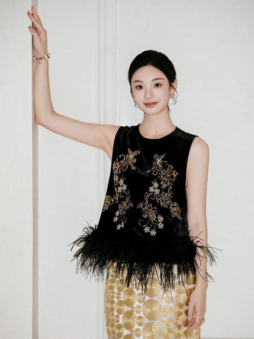 盛唐婧| 重磅真丝绒珠绣鸵鸟毛无袖马甲 商品图6