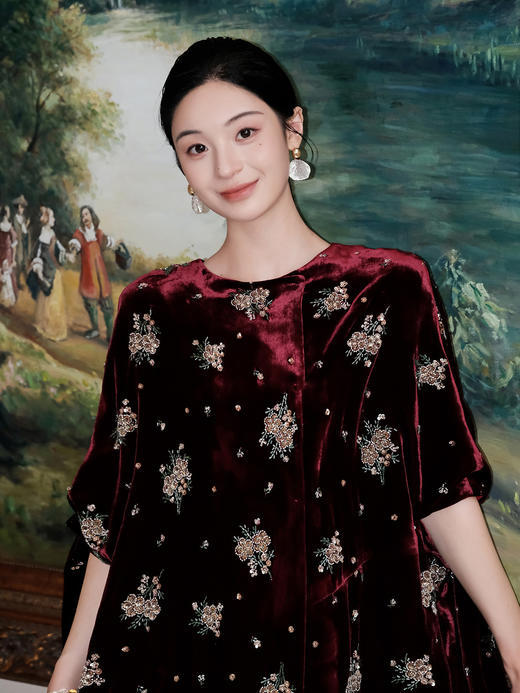 盛唐牡丹| 丝绒串珠绣花披肩外套 商品图1