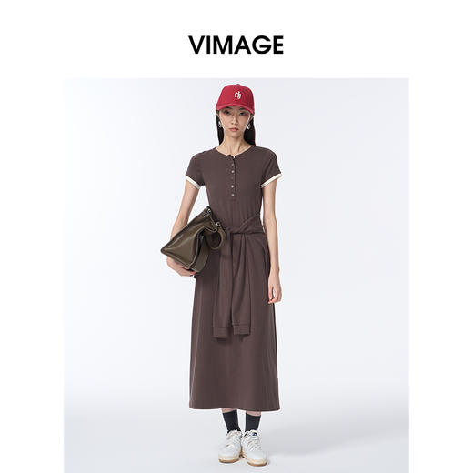 VIMAGE纬漫纪圆领休闲运动感棉时尚咖色秋季新款连衣裙V2407103 商品图0