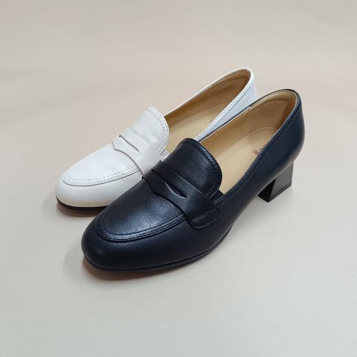 西村名物2025年秋季新款舒软原皮中跟防滑粗跟百搭深口单鞋乐福鞋X25CM30181 商品图0