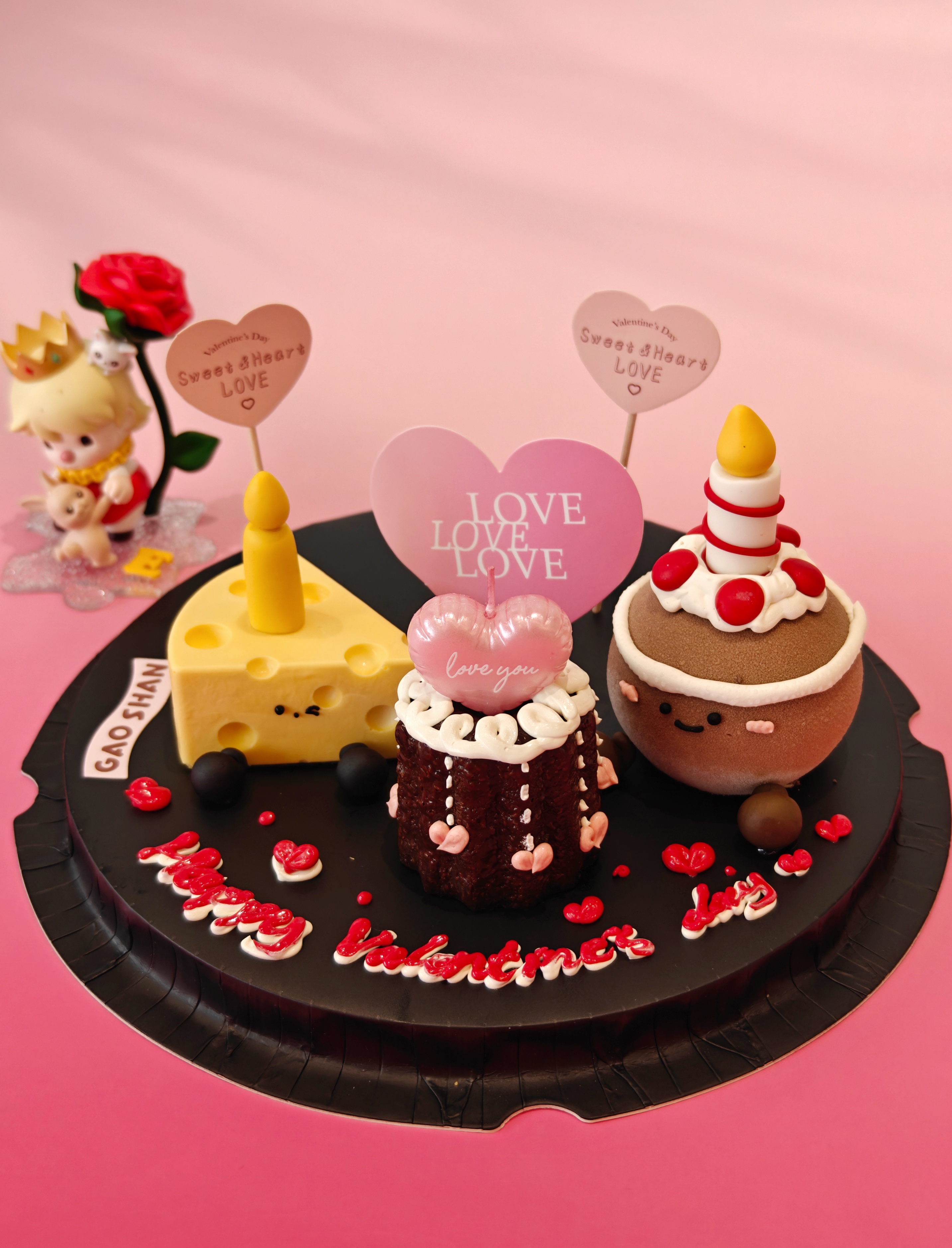 Jelly cat 慕斯+可露丽蛋糕「最右侧慕斯，如遇当天没有，替换同等价位其他款慕斯」