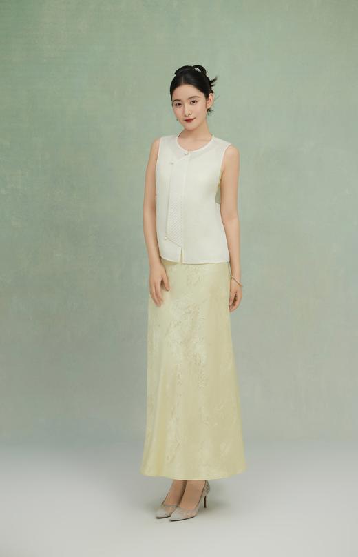 荷言GL 初夏 桑蚕丝牡丹暗纹圆领新中式白色马甲顺滑宽松显瘦压褶设计 商品图4