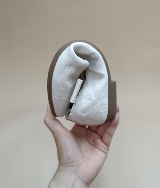 西村名物2025年秋季新款舒适平底软底小尖头蝴蝶结浅口单鞋X25CE31681 商品图8