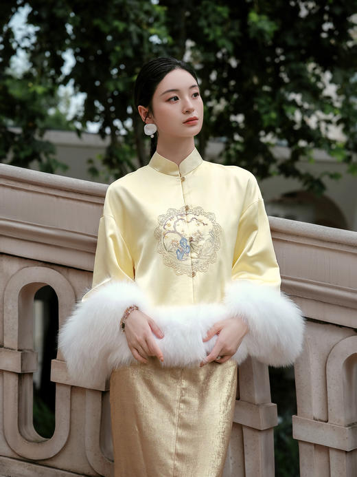 盛唐牡丹大师系列-卢梅红 | 绣茸真丝团纹手绣狐狸毛棉外套 商品图6