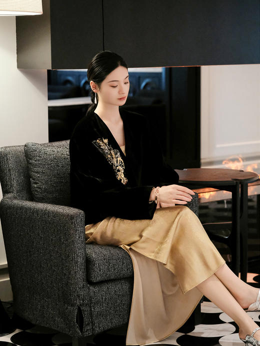 廷前观棠 | 金昭丝绒外套(售完不补) 商品图7