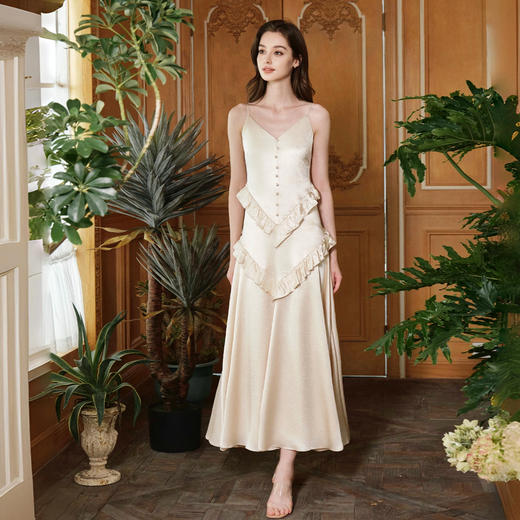 香槟色压纹褶皱感醋酸吊带连衣裙 商品图1