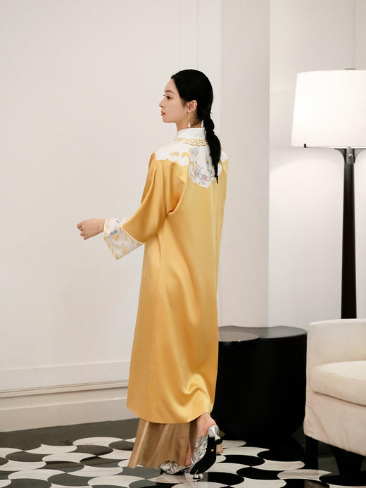 盛唐牡丹大师系列-卢梅红 | 金缕真丝如意纹手绣长裙 商品图7