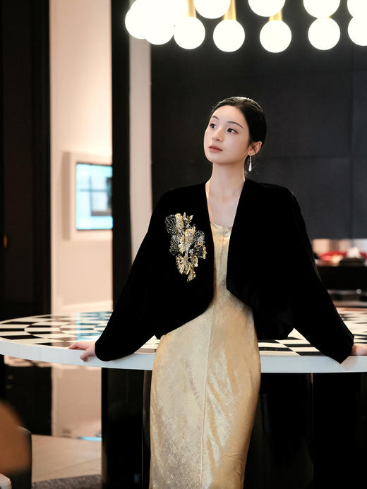 廷前观棠 | 金昭丝绒外套(售完不补) 商品图2