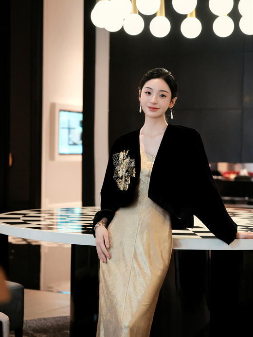 廷前观棠 | 金昭丝绒外套(售完不补) 商品图3