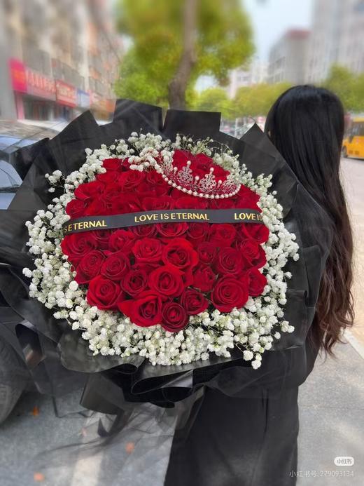 女神节52枝玫瑰花束 商品图11