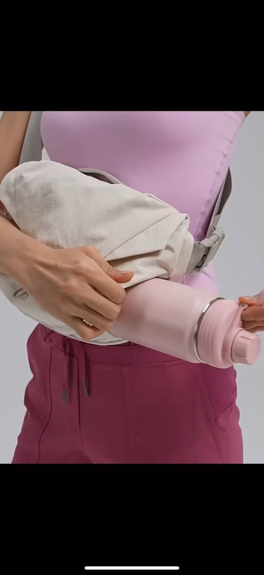 现货几十个，露露lulu斜挎包 手速要快啦 就一个颜色，男女通背 商品图3