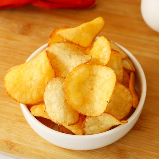 印度尼西亚进口莱纳黑胡椒味|超辣味丨奶酪汉堡风味原切木薯片138g 商品图3