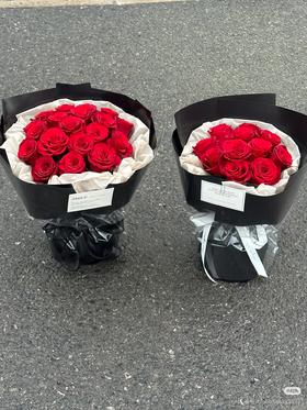 女神节11朵红玫瑰