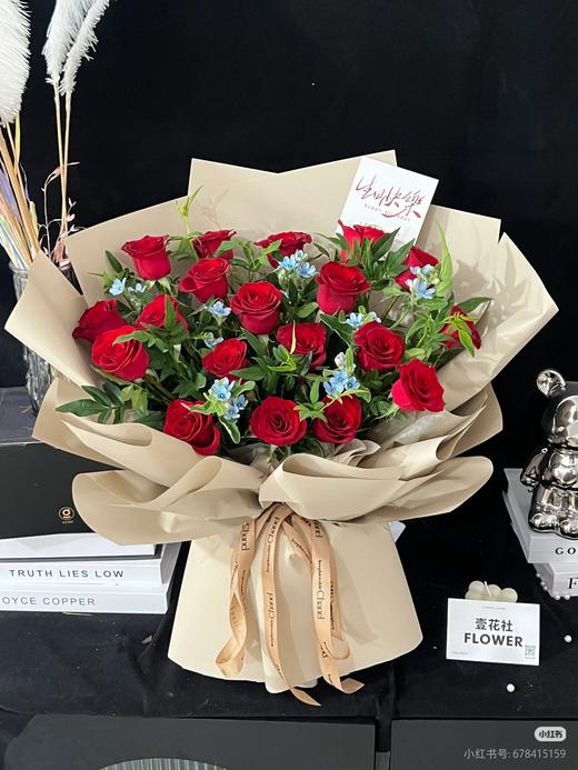 女神节19朵红玫瑰 商品图3