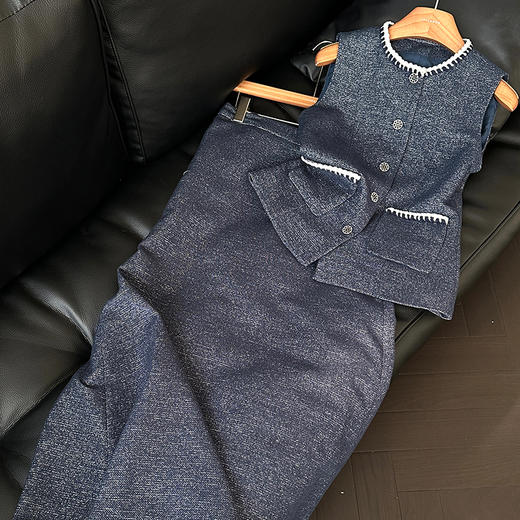 【预售7天】良木礼真丝醋酸羊毛套装(Q8184) 商品图0