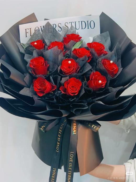 女神节11朵红玫瑰 商品图6