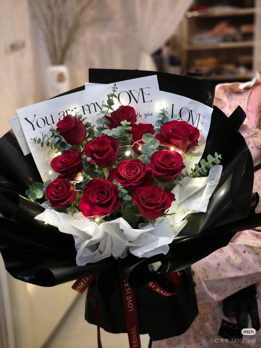 女神节11朵红玫瑰 商品图5