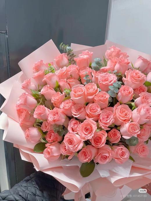 女神66只红玫瑰花束 商品图12