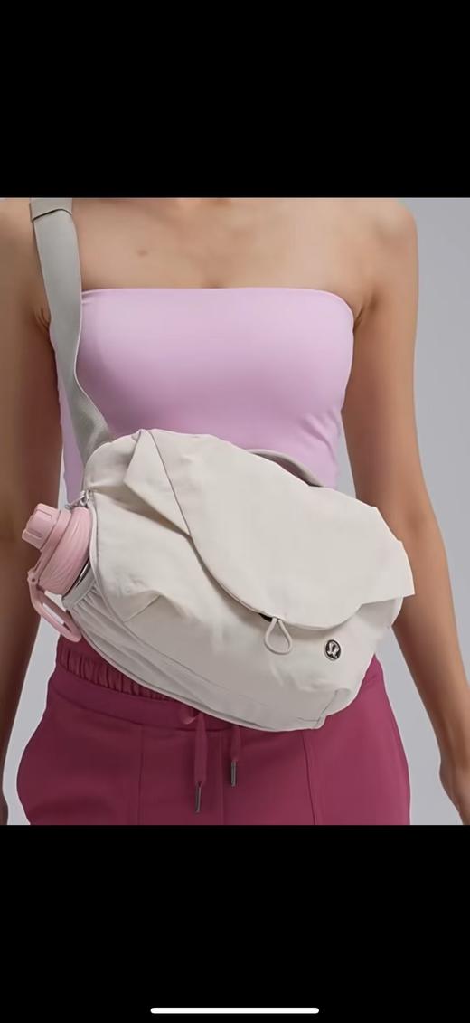 现货几十个，露露lulu斜挎包 手速要快啦 就一个颜色，男女通背 商品图2